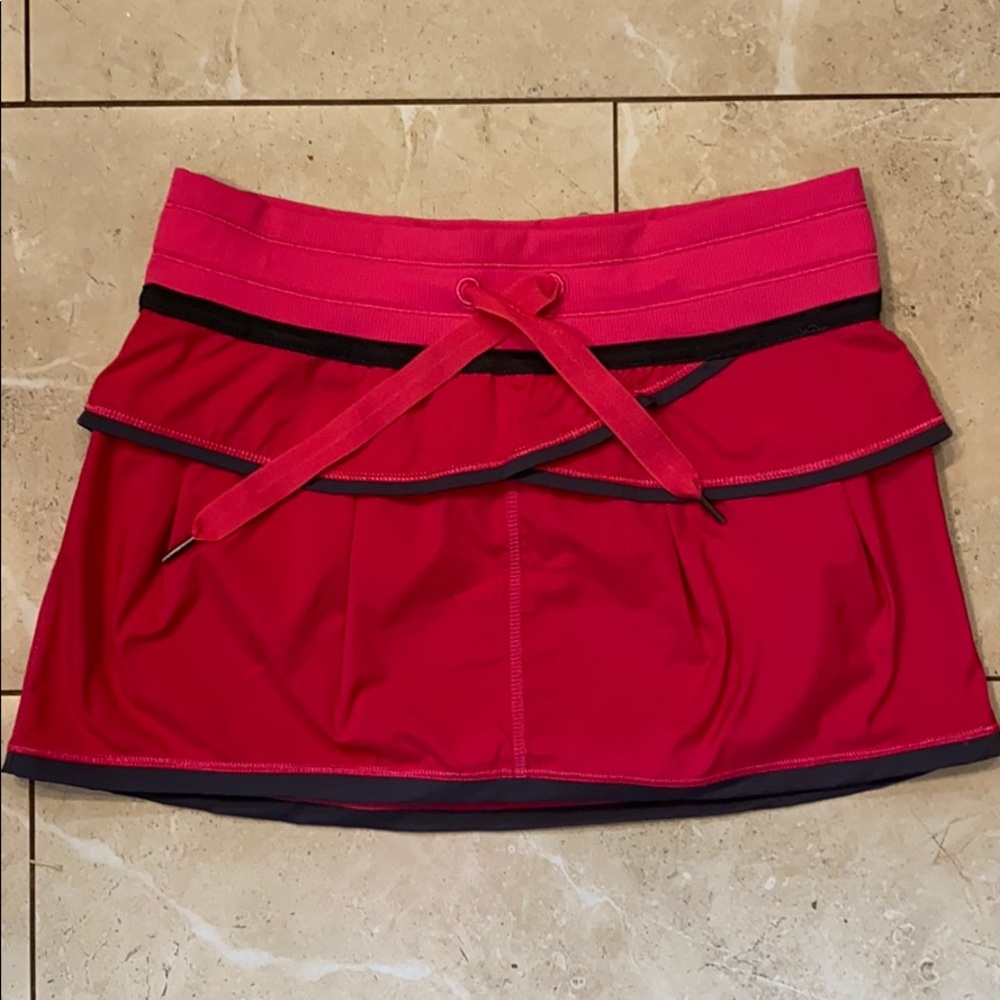 Lululemon skirt size 4